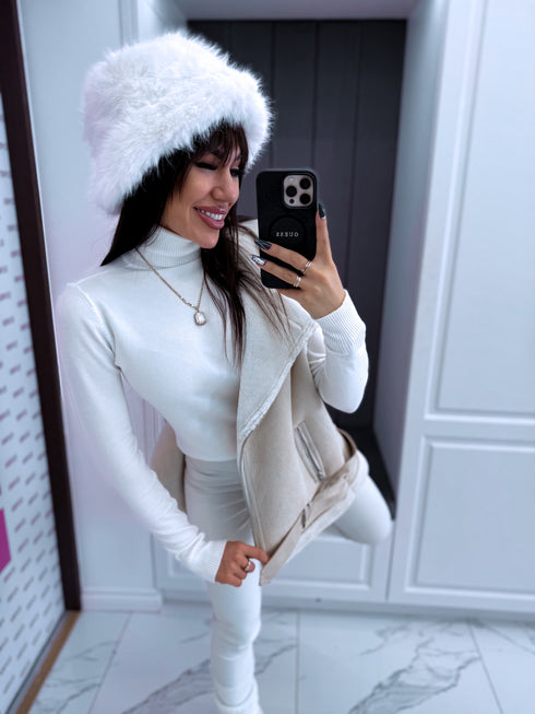 Classic turtleneck - WHITE PRE-ORDER