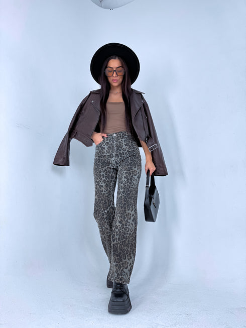 Cappuccino, basic top with square neckline