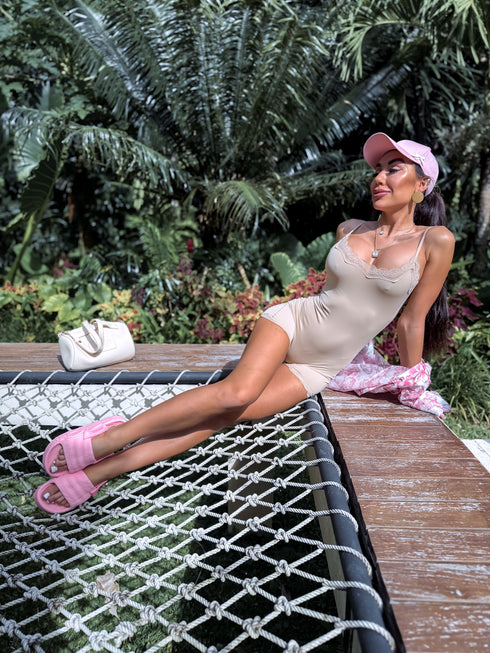 ELYNDI short suit with lace edge - BEIGE 9691