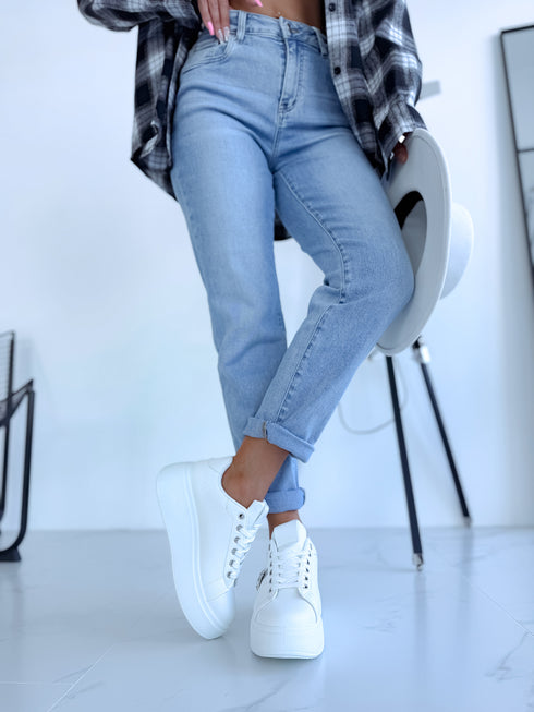 Baltas botas "PASSWORD A006"