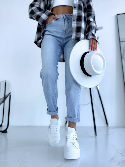 Baltas botas "PASSWORD A006"