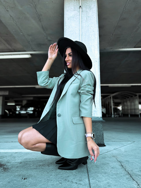 Švarkelyje "BELLA" - HAKI