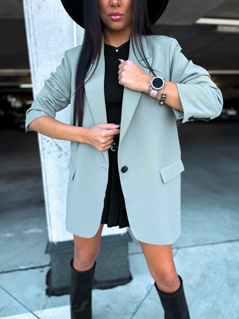 Švarkelyje "BELLA" - HAKI