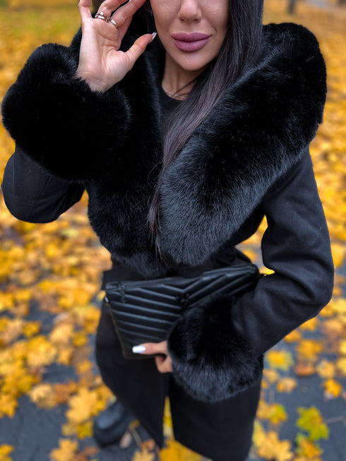 Mētelis ar pūku "CLOSURE" FC76 - melns