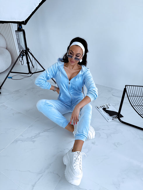 Divdaļīgs, samta kostīms "PAVASARIS" - GAIŠI ZILS