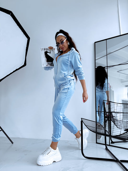 Divdaļīgs, samta kostīms "PAVASARIS" - GAIŠI ZILS