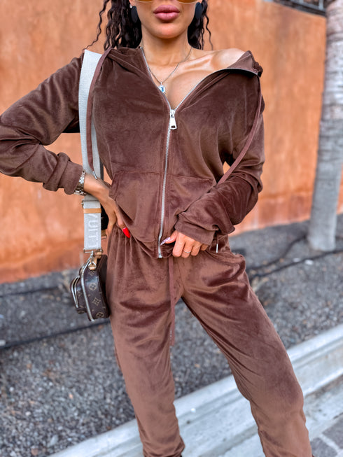 Divdaļīgs, samta kostīms "PAVASARIS" - CHOCO