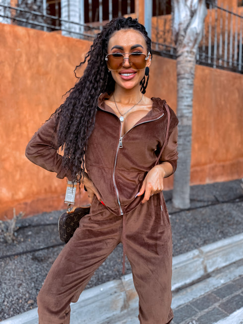 Divdaļīgs, samta kostīms "PAVASARIS" - CHOCO