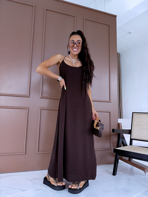 Loose, long dress with crossed straps - choco