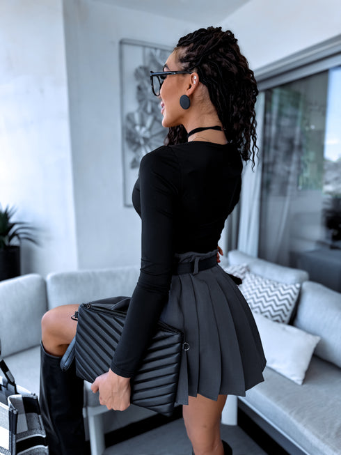 Melns, basic PUSH-UP marškinėliai su kvadrātine iškirpte PRE-ORDER