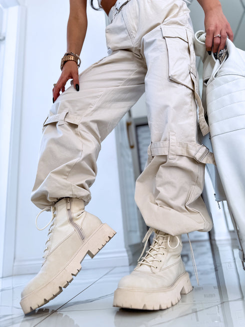 "CARGO VIBES" bikses K609 - GAIŠI BĒŠAS PRE-ORDER