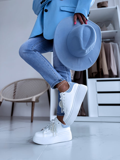 Baltas botas ar zilu ielaidumu "FUZZY" 9148 PRE-ORDER