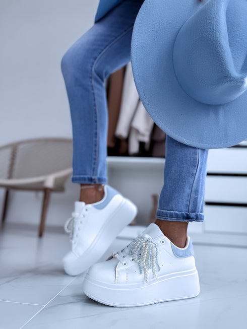 Baltas botas ar zilu ielaidumu "FUZZY" 9148 PRE-ORDER