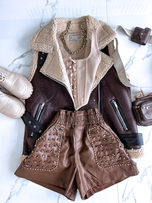 ELYNDI aviatoriaus tipo liemenė - šokolado ruda