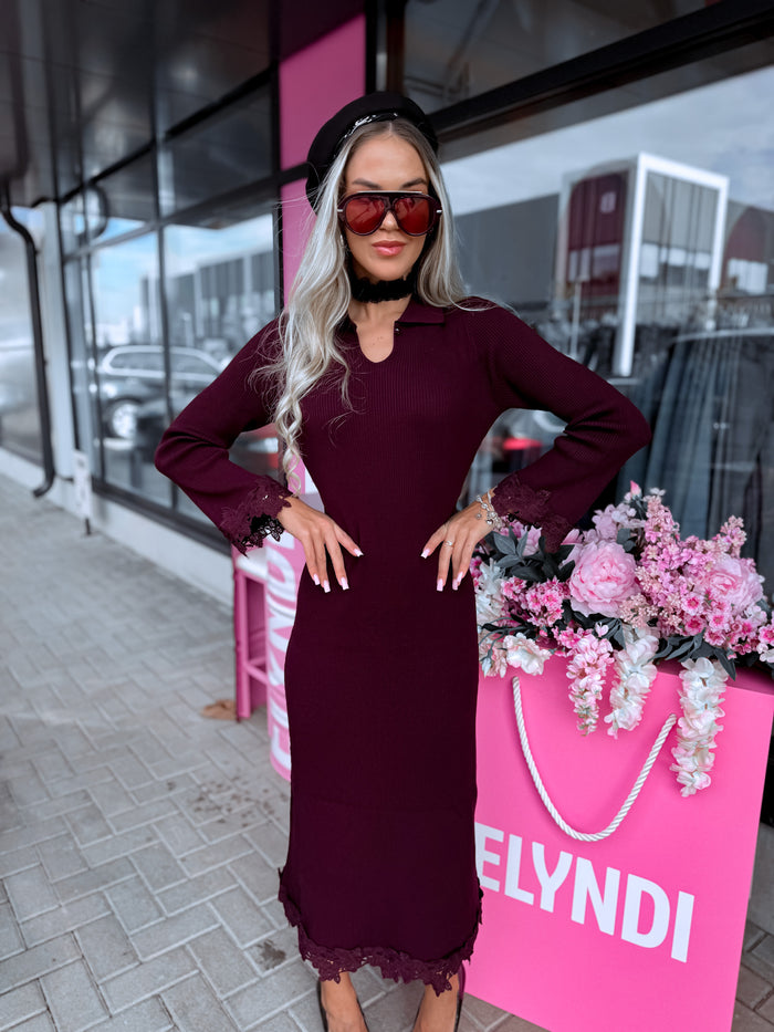 Adīta kleita ar apkakli "NICOLE" 5327 - VIOLETA