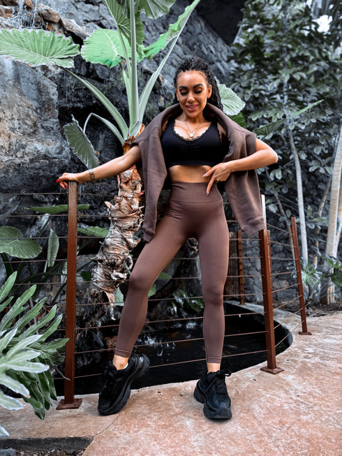 Leggings with back ruching "Riekstiņš" - CHOCO