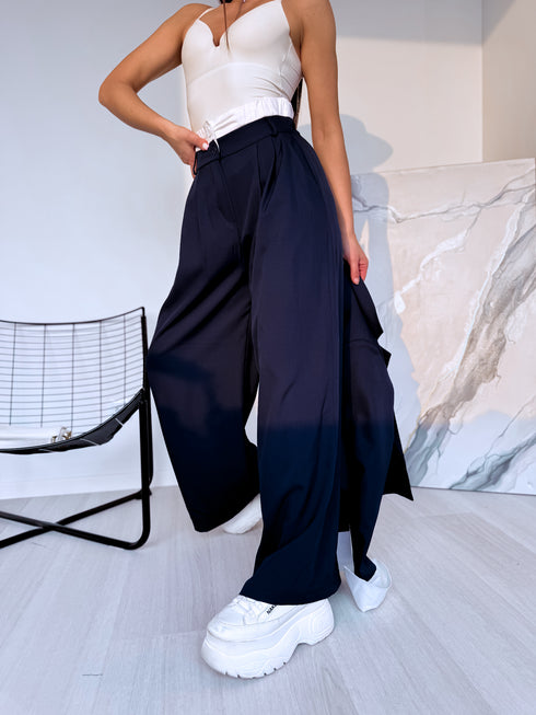 "MAJORY 74" komplektas - švarkas + kelnės - TAMSIAI MĖLYNA