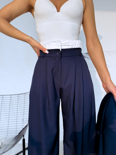 "MAJORY 74" komplektas - švarkas + kelnės - TAMSIAI MĖLYNA