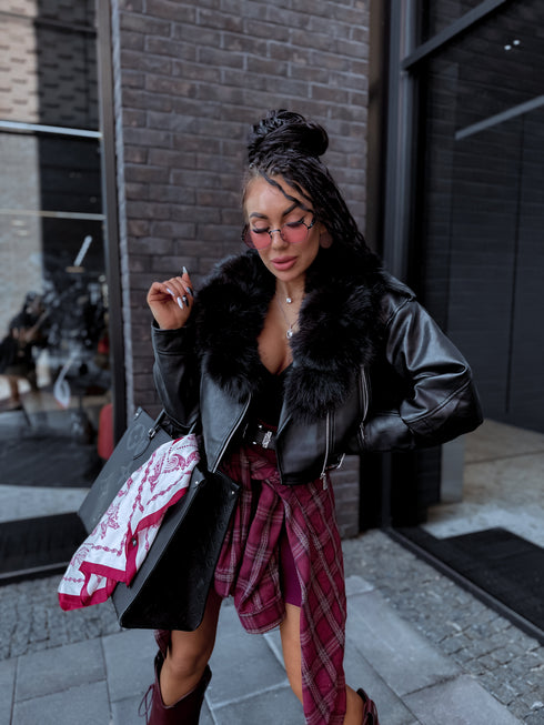 MELNA virsjaka ar melnu pūku "SAPPHIRE" CV2183