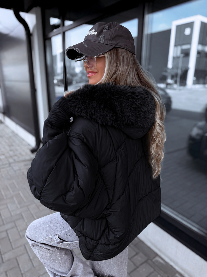 Striukė "THOUGHTS TR8995" - JUODA