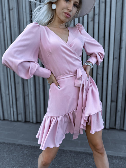 Eleganta mini kleita "DEBESMANNĀ"-PŪDERROZĀ