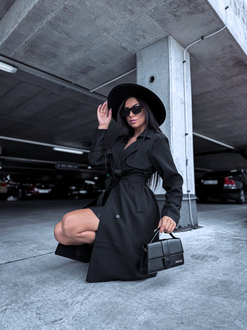 Pagarināts trencis "Pavasara sezona 6180" - melns