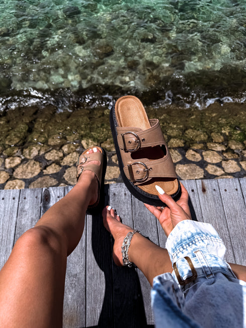 Įsispiriamosios "UPLOAD" F1537 - TAMSIAI SMĖLINĖS