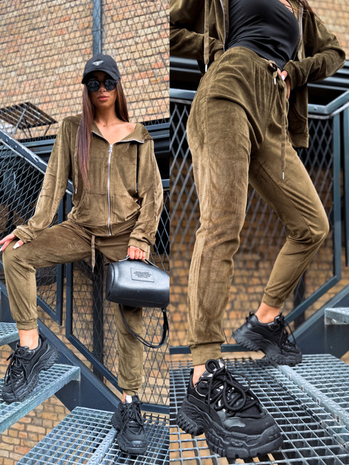 Divdaļīgs, samta kostīms "PAVASARIS" - HAKI