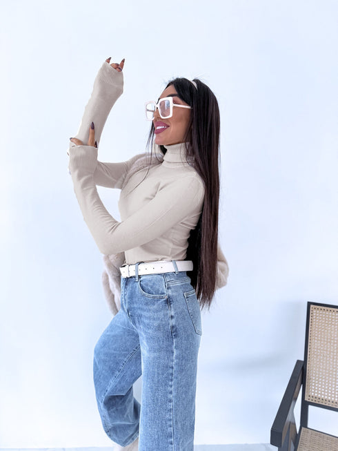 Klasikinis megztinis - ŠVIESIAI SMĖLINĖ