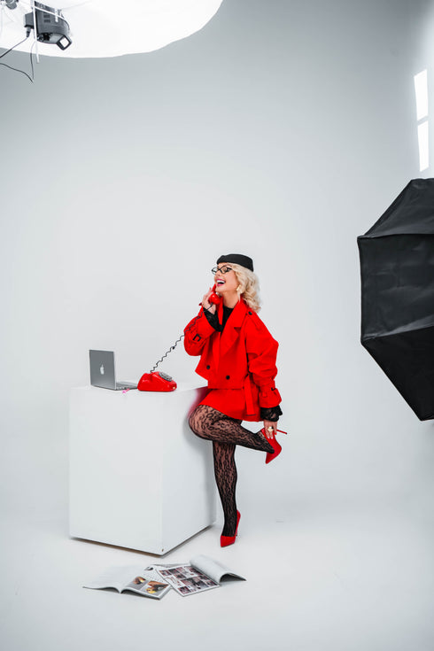 Trumpa viršutinė dalis "CASUAL EDIT" V2468 - RAUDONA