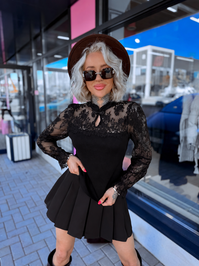 Top with lace sleeves "ISABELLE MC2933" – BLACK