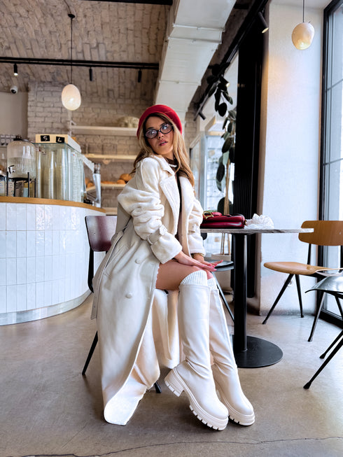 "LUX PLUSH CV2193" ādas imitācijas mētelis - BĒŠS AR BALTU