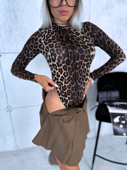 Bodijs ar garām piedurknēm "BASIC" - LEOPARDA
