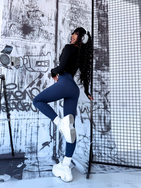 Gundantys tamprės su raišteliais 3286 - TAMSIAI MĖLYNA