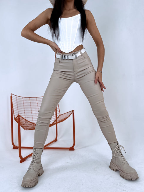 MATĒTAS ādas imitācijas PUSH-UP bikses C9253-2 - bēšas