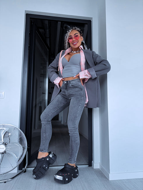 Džinsa bikses "PEACH FIT" 8872 - TUMŠI PELĒKAS