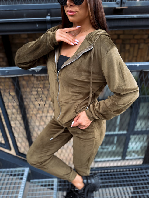 Divdaļīgs, samta kostīms "PAVASARIS" - HAKI