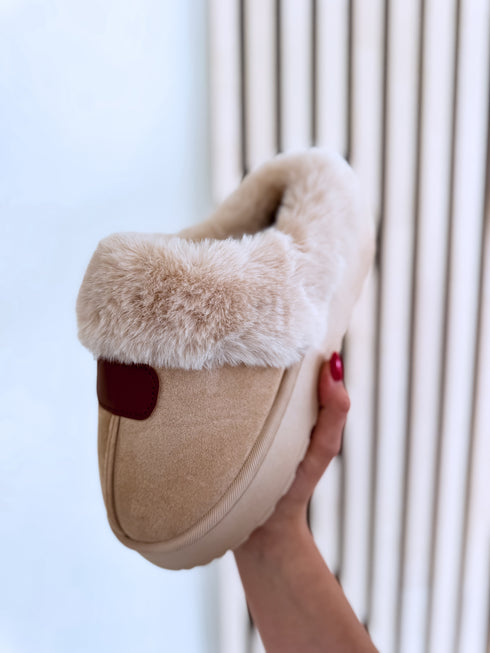 Warm slippers with closed toe "NAME OF 25011" - BEIGE