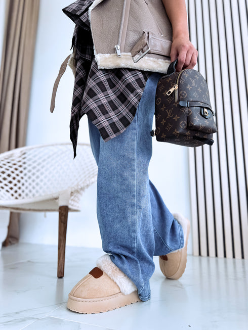 Warm slippers with closed toe "NAME OF 25011" - BEIGE