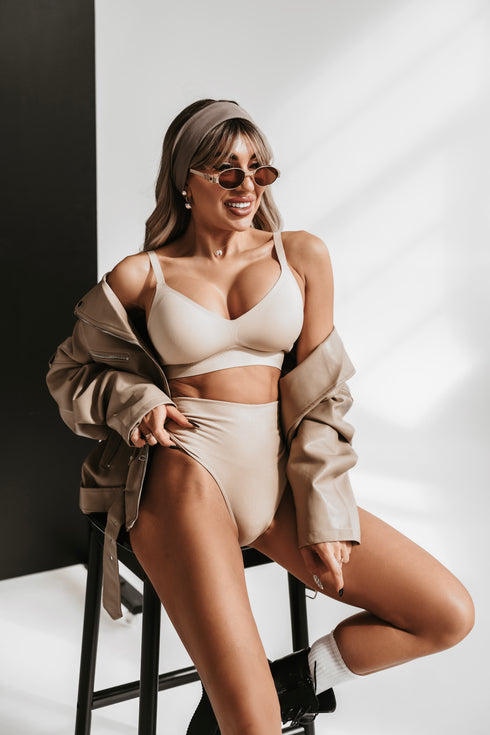 Bezvīļu krūšturis V3621 "PASTEL" - TUMŠI BĒŠS