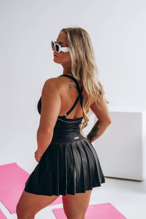 ELYNDI sporta šortkostīms "INETA 6026" – MELNS