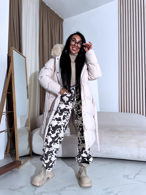 СВЕТЛО-БЕЖЕВАЯ куртка на широкой застежке "CAMRY FC96"