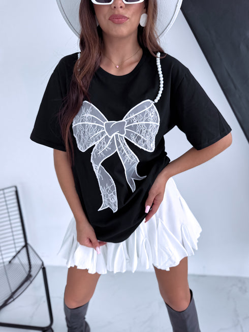 T-krekls "PEARL AND LACE" - melns