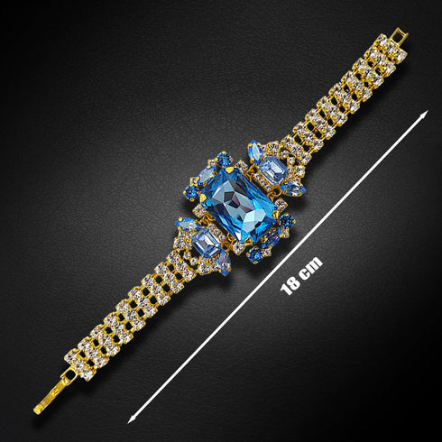 Aproce "Aurora (Aquamarine / Light Sapphire Shimmer / Light Sapphire / Reinvented Cool Blue)" ar Swarovski™ kristāliem