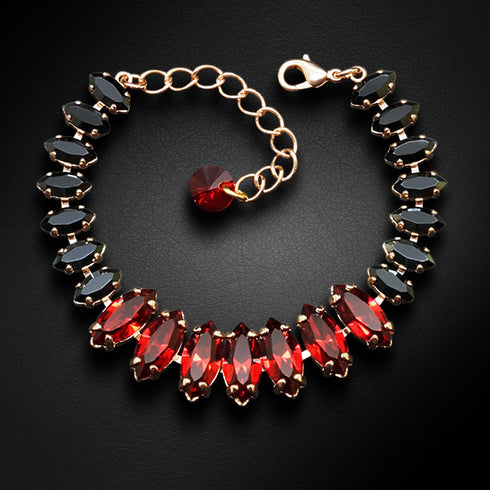 Aproce "Ornella (Light Siam / Jet)" ar Swarovski™ kristāliem