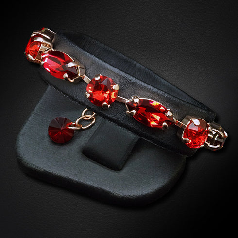 Aproce "Šiks II (Scarlet)" ar Swarovski™ kristāliem