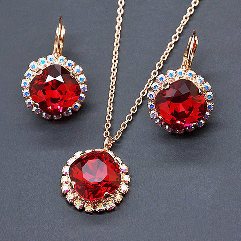Komplektas "Akimirksniu Spindesys III (Scarlet)" su Swarovski™ kristalais