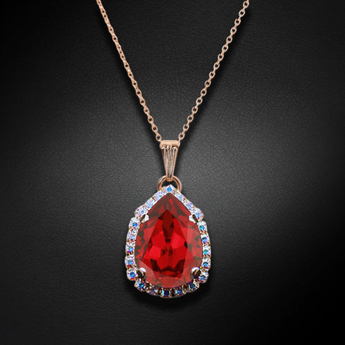 Kulons "Debesu Piliens III (Scarlet)" ar Swarovski™ kristāliem