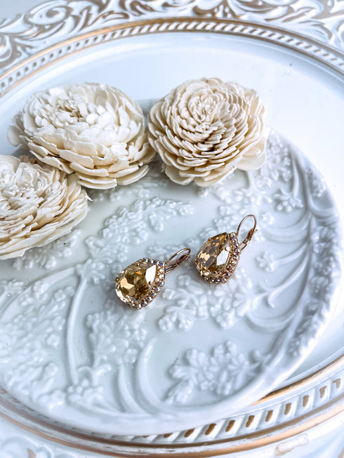 Auskari "Spīdošā lāse"