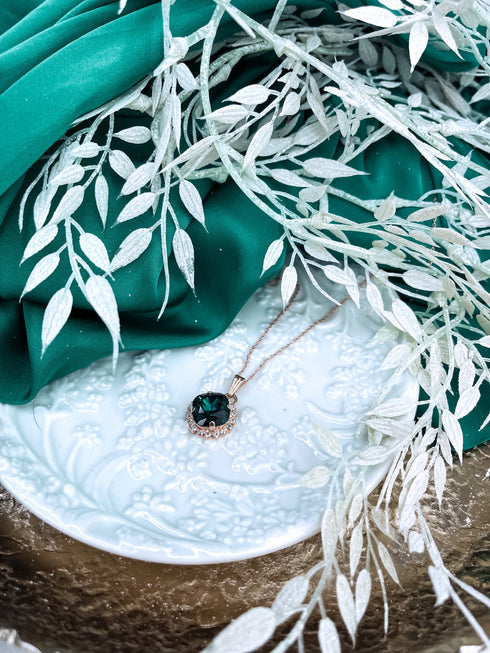 Kaklarota "Mirdzošā laime"